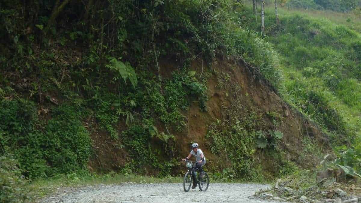 Excursion Chimborazo: Bike tour from Atillo to Amazon (2 days)